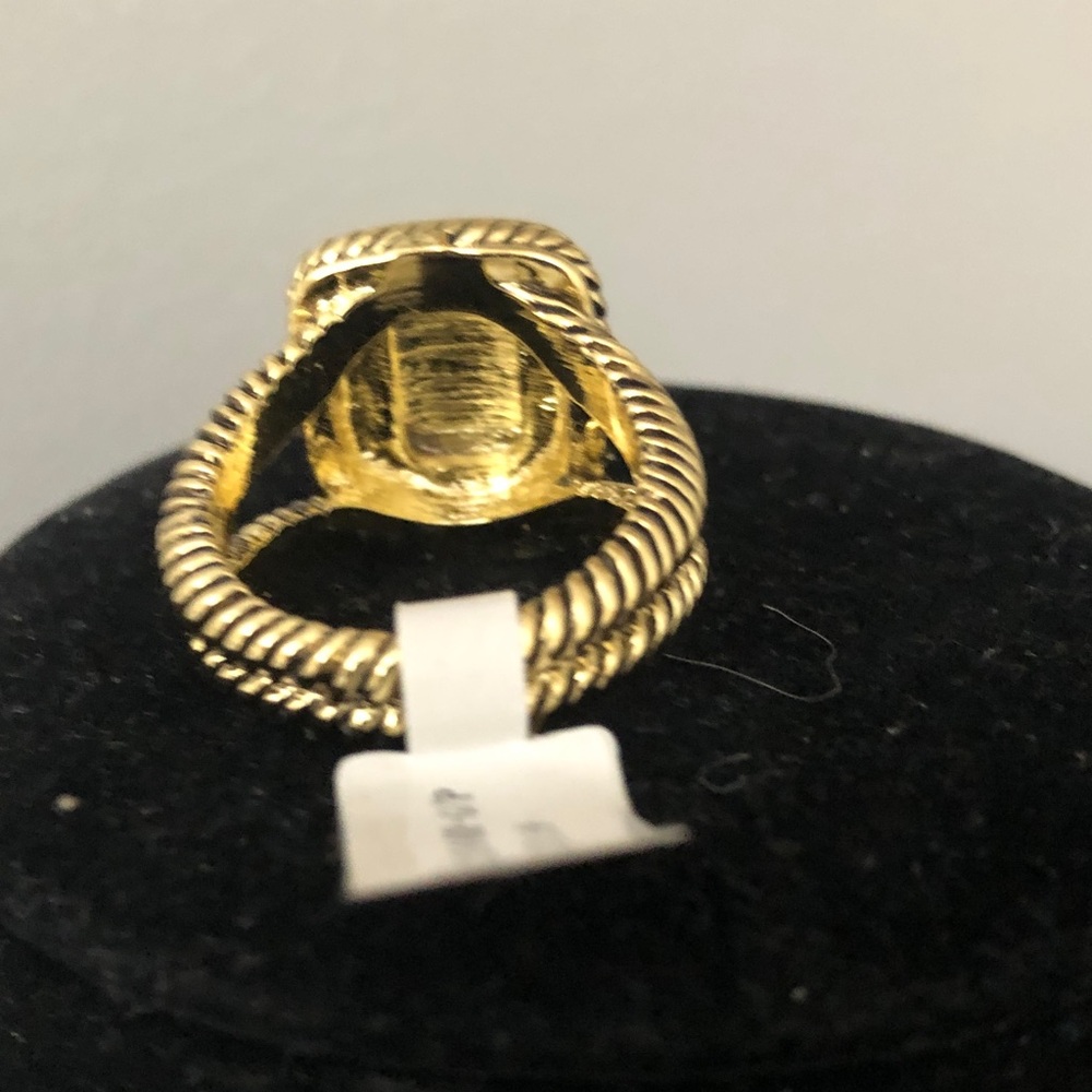 - Gold Sequence Ring - Picture 6 of 7